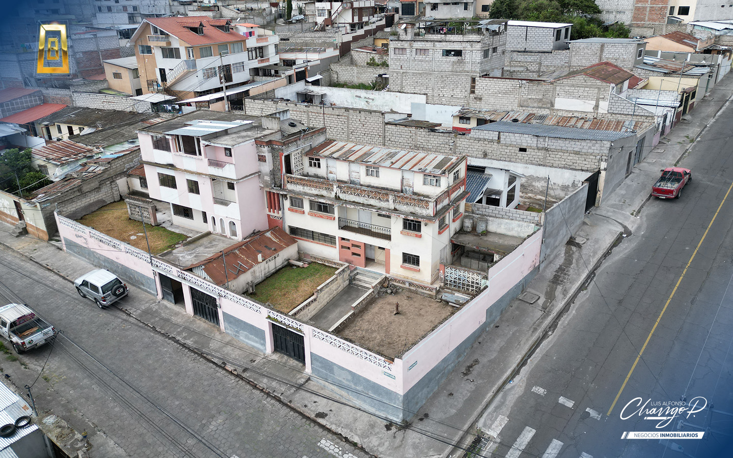 Amplia propiedad en venta en Ambato sector Estadio Bellavista con dos construcciones y amplio terreno