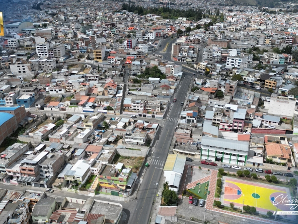 Amplia propiedad en venta en Ambato sector Estadio Bellavista