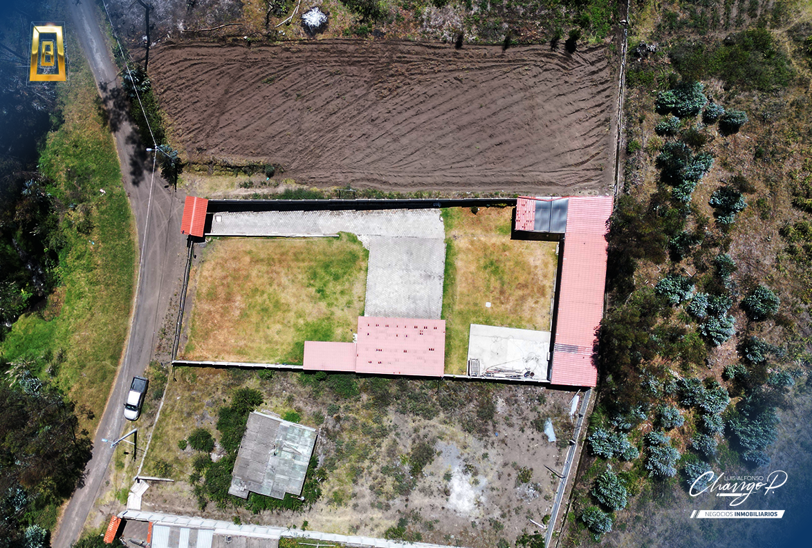 Casa con amplio terreno en venta Cevallos - Barrio Jesús del Gran Poder.