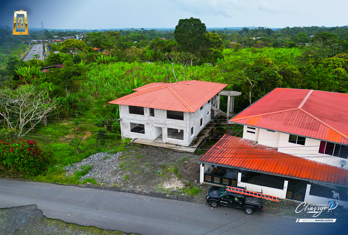 Casa con terreno ubicada en la ciudad del Puyo