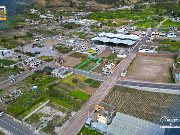 TERRENO EN SECTOR COMERCIAL - MERCADO MAYORISTA DE PELILEO-1