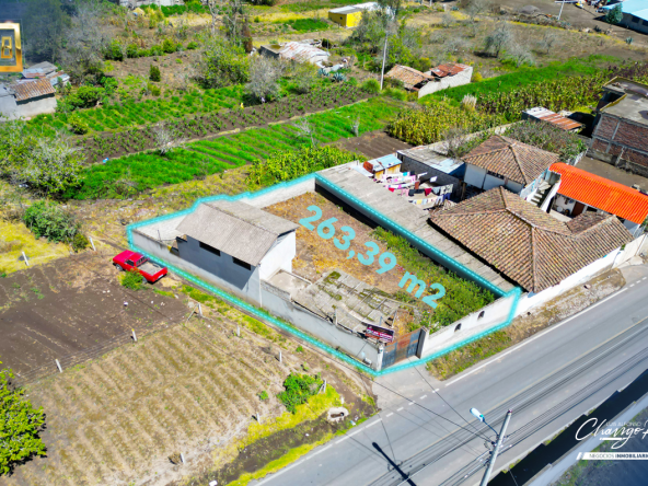 Casa con terreno en Santa Rosa Carmelitas