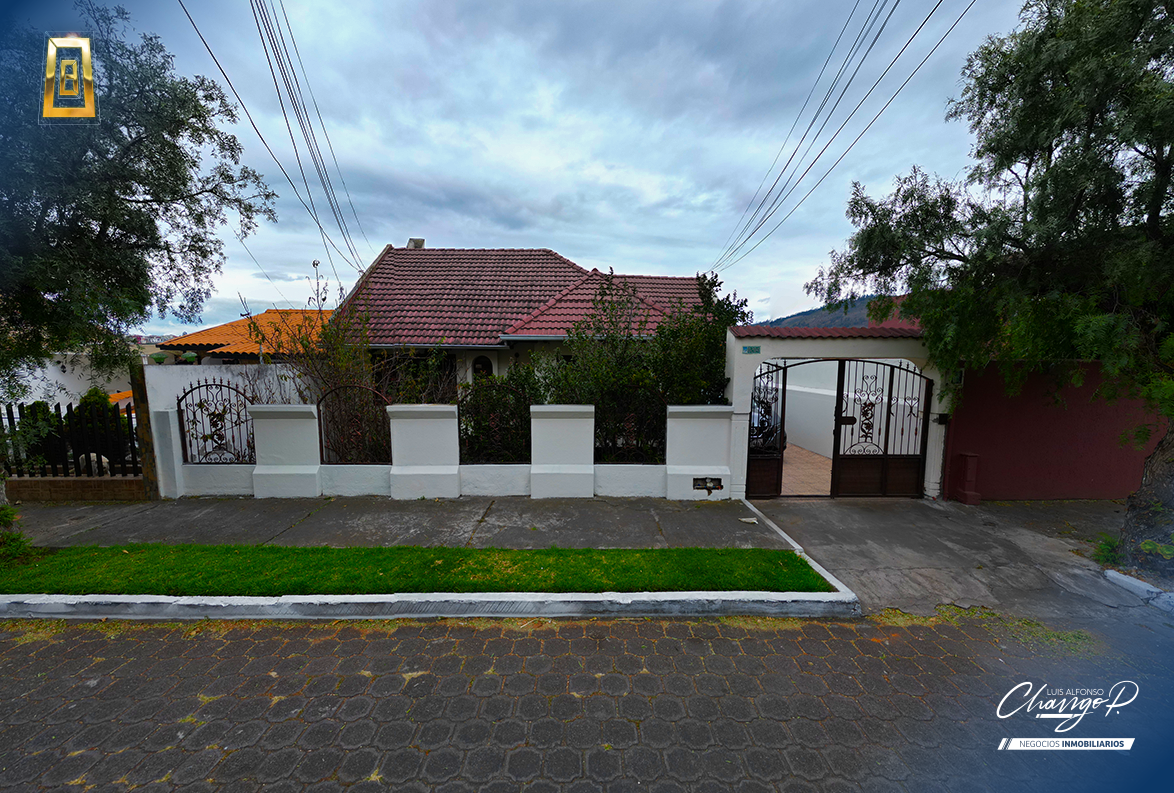 CASA RENTERA DE 3 DEPARTAMENTOS - AMBATO - FICOA - URBANIZACIÓN SANTA ELENA