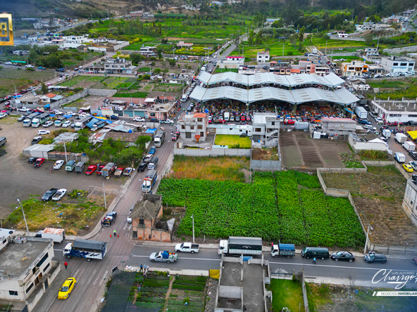 Terreno en Sector Comercial Mercado Mayorista de Pelileo - 7